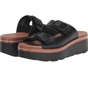 Chinese Laundry Women's Surfs Up Wedge Sandal